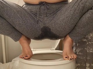 girls peeing, fetish, wetting pants, verified amateurs