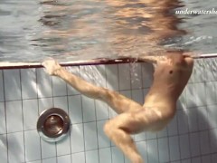 Brizgina proves herself sexy underwater