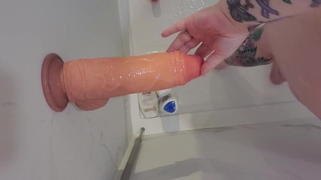 Fucking my suctioncup dildo in shower