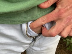 Парень гулял по парку, зачесался член. Решил подрочить ПУБЛИЧНО - Screenshot 1 of 16 - Masturbate
