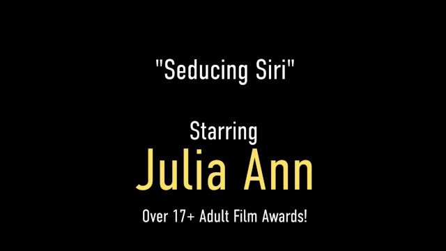 Hot Lesbian MILF Julia Ann Finger Fucks Siri Pornstar!