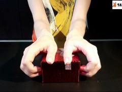 ASMR Царапает и постукивает по подарочным коробкам (БЕЗ РАЗГОВОРОВ) Часть 6 - Screenshot 11 of 16 - асмр