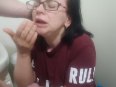 ТРАХАЮ ДЕВУШКУ ДРУГА ПОКА ОН НЕ ВИДИТ - Screenshot 16 of 16 - Butt