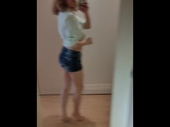 Сучка готовится скакать на большом члене - Screenshot 11 of 16 - Slut
