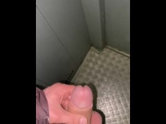 Masturbation in elevator  - Screenshot 13 of 16 - Public