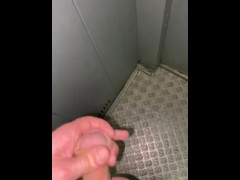 Masturbation in elevator  - Screenshot 4 of 16 - Public