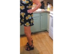 Holy fuck!! Friends wife just flashed her tight ass and pussy in my face doing dishes