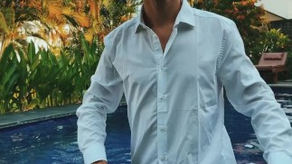 Hot Handsome Man Jerks off in the Outdoor Pool