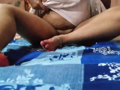 Bhabhi pissing