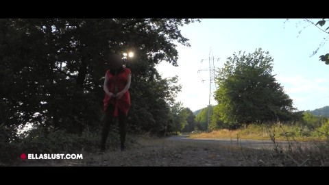 Public flashing, hotwife Ella lets her dress fall off when a car drives by - EllaExhib