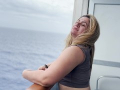 Video Making love on a cruise ship (the POV MILF experience)