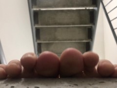 Unpainted Toes Gripping The Stairs In 4K