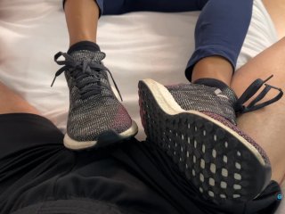 Hot STUDENT in Yoga Pants Adidas SHOEJOB (sockjob) 😈 - CUM on shoes