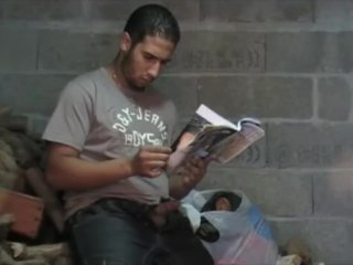 Fucked by straight arab when his girldfriend is absene tin discret basement