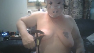 Addestramento verbale schiavo maiale per maiali femmina - Ripeti dopo di me Fat Piggy ha raggiunto l'orgasmo con l'autoumiliazione