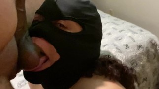 Толстушка покорная лапа хотела немного пососать яйца до понедельника.