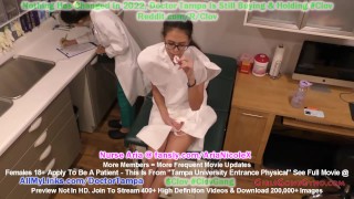 Angel Santana obtient un examen gynéco humiliant requis par 4 nouveaux étudiants par Doctor Tampa et infirmière Aria Nicole