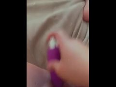 Squirting all over my bed 💦