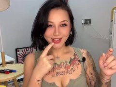 【喷泉主义】两性健康：一招教你拍出性感邀约照！激起伴侣性欲！让他心痒难耐！如何勾引对方让他欲火焚身！添加了解更多！ - Screenshot 5 of 16 - 性爱女王