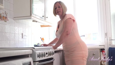 Aunt Judy's Big Tit MILFs-48歳のBusty BBW Star(JOI)でキッチンを掃除する