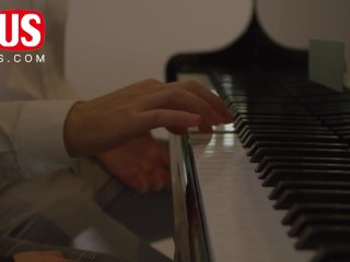 Sexy Piano Teacher Has A_Special Lesson Planned