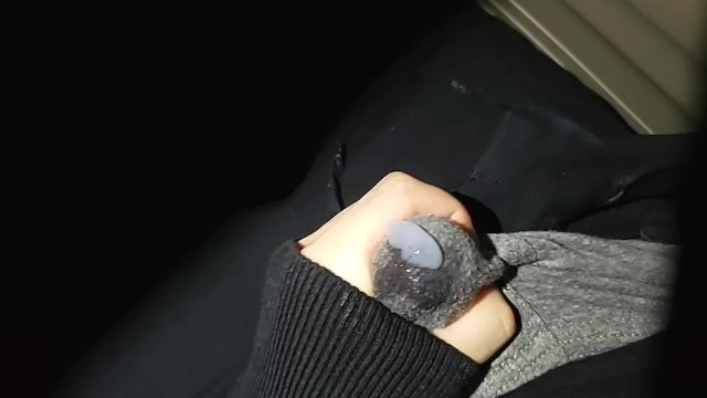 Fapping in my car. 車でパンツ越しにシコシコ