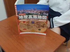 【何十年ぶりの制服姿】恥ずかしいけど制服来てオナニーしちゃいました。是非見てくださいね。 - Screenshot 9 of 16 - Nasty