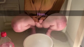 おしっこ計量動画」OLお姉さんが限界まで我慢しておしっこ - Pornhub.com