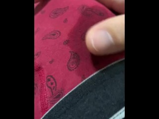 AV見ながら裏筋いじったら我慢汁溢れたww