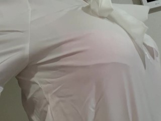 Mi Sono Vestita Da Donna e Ho Scosso Le Mie Tette!