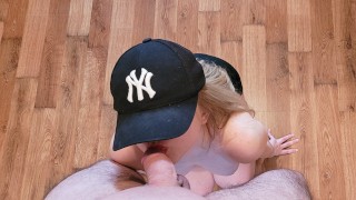 Athletic girl in a cap prefers to do a blowjob, not a stretch, and I cum in mouth 😍💕