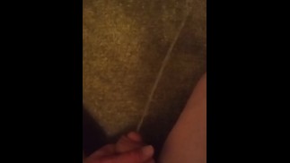 Выливание свежей мочи