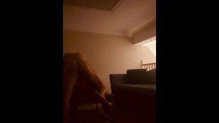 Secret Hotwife - Eerste keer - Vreemde neukt me met zijn grote blanke lul in hotel Neemt het op voor Hu