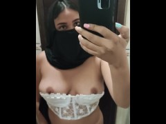 سكس دلع ودياثة مصري 🇪🇬 مريم الشرموطة جاب لها جوزها فحل ينيكها لأنها مشتهية تركب على زبور كبير - Screenshot 2 of 16 - Egyptian