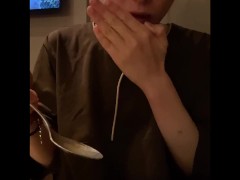 淫乱OLがオナニーした後に激辛カレーを食べる① - Screenshot 4 of 16 - Eat