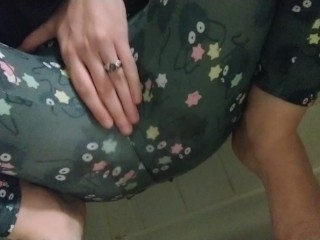 Мочу штаны.