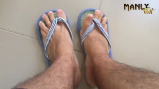 CUCINARE CON ME - COLAZIONE DI ISPIRAZIONE MESSICANA - SERIE DI CALZINI CUM FEET - MANLYFOOT 💦 🦶 🌮 👨 🍳