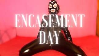 Miss Coupletoe posa con la sua nuova catsuit 🤘🏻. SEGUIMI sui miei social per tanto altro ancora 😘