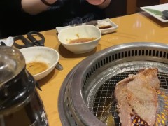 淫乱OLが休日に1人で焼肉を食べる① 9/16