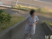 Preview 2 of 【個人撮影】可愛い彼女が海沿いの道路脇でドキドキ見せつけ露出、Masturbation by the road by the sea.