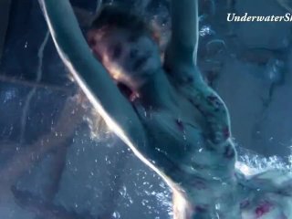 Cute smoking hot babe Edwiga underwater