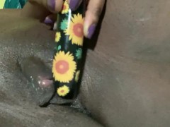 Masturbates on a rainy day 🌻