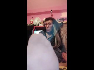 Miss Wagon Vegan - Nylon Sexy - Gambe sexy lunghissime e piedi inguainati dal nylon che ti ordinano