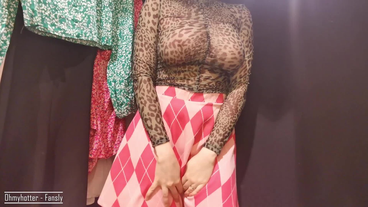 Big Boobs dont Fit in the Dress - Pornhub.com