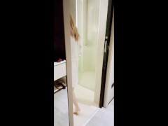 Video Dating a single guy to fuck in the shower. ชวนชายเดี่ยวเย็ดในห้องน้ำ