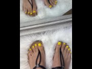 Preview 2 of Sexy Yellow Toes in Sandals