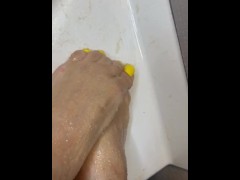 Part 2: Ooey Gooey Sticky Feet Make a HUGE Mess