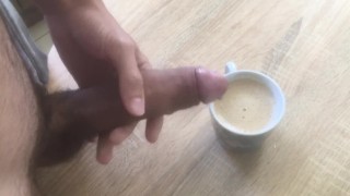 Mijn vrouw's koffie sperma zo heerlijk!
