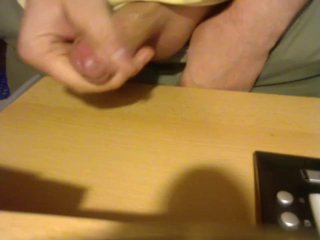 Ich Spritze ab auf dem Tisch.