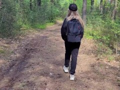 Video Русская школьница после школы показала сиськи и киску, и дала потрогать всё